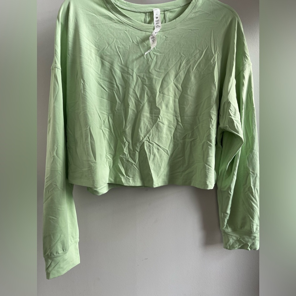 Lululemon cropped long sleeve (Size 12)